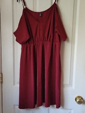 Cold Shoulder Midi Dress in Burgundy